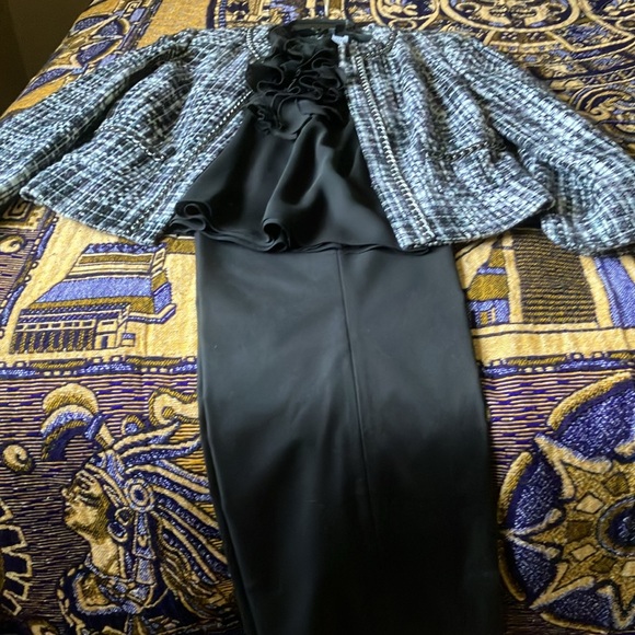 Women’s dress suit - Picture 3 of 9